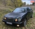 Синий Мерседес Е-Класс, объемом двигателя 3.2 л и пробегом 400 тыс. км за 4500 $, фото 1 на Automoto.ua