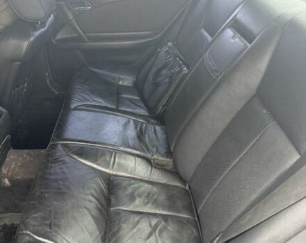 Синій Мерседес Е-Клас, об'ємом двигуна 2 л та пробігом 406 тис. км за 2400 $, фото 7 на Automoto.ua