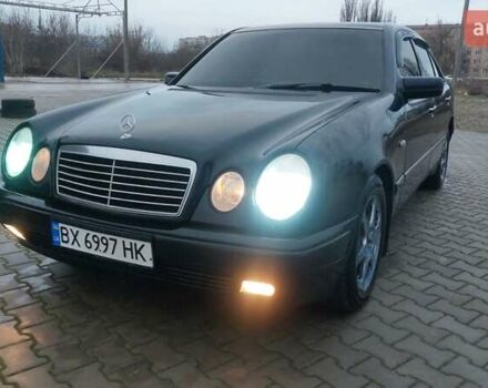 Синий Мерседес Е-Класс, объемом двигателя 2.8 л и пробегом 384 тыс. км за 1995 $, фото 23 на Automoto.ua