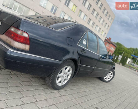 Мерседес Е-Класс 1997 в Перемышлянах на Automoto.ua Синий Мерседес Е-Класс, объемом двигателя 3 л и пробегом 490 тыс. км за 6000 $, фото 7 на Automoto.ua