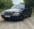 Синий Мерседес Е-Класс, объемом двигателя 2.2 л и пробегом 350 тыс. км за 2306 $, фото 1 на Automoto.ua