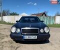 Синій Мерседес Е-Клас, об'ємом двигуна 2.4 л та пробігом 465 тис. км за 2800 $, фото 4 на Automoto.ua