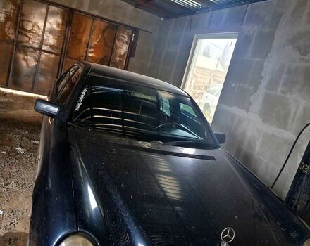 Синий Мерседес Е-Класс, объемом двигателя 3 л и пробегом 0 тыс. км за 2500 $, фото 9 на Automoto.ua