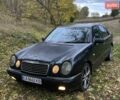 Синій Мерседес Е-Клас, об'ємом двигуна 3.2 л та пробігом 400 тис. км за 4500 $, фото 1 на Automoto.ua