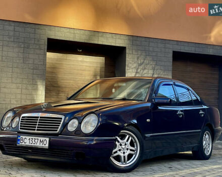 Синий Мерседес Е-Класс, объемом двигателя 2.3 л и пробегом 290 тыс. км за 1999 $, фото 3 на Automoto.ua
