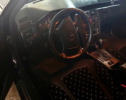 Синій Мерседес Е-Клас, об'ємом двигуна 3 л та пробігом 0 тис. км за 2500 $, фото 6 на Automoto.ua