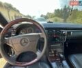 Синий Мерседес Е-Класс, объемом двигателя 2.3 л и пробегом 440 тыс. км за 4000 $, фото 10 на Automoto.ua
