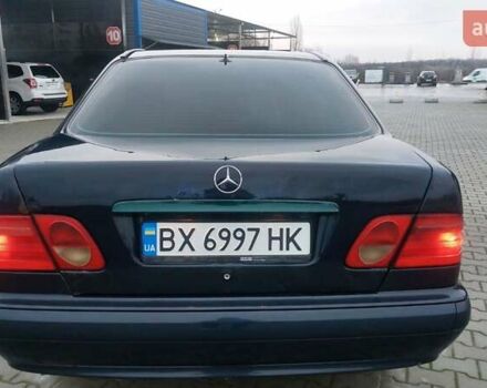 Синий Мерседес Е-Класс, объемом двигателя 2.8 л и пробегом 384 тыс. км за 1995 $, фото 29 на Automoto.ua