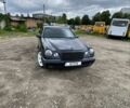 Синий Мерседес Е-Класс, объемом двигателя 2.4 л и пробегом 350 тыс. км за 4700 $, фото 1 на Automoto.ua