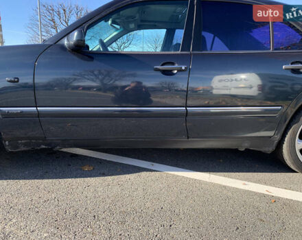 Синий Мерседес Е-Класс, объемом двигателя 2.4 л и пробегом 234 тыс. км за 3500 $, фото 9 на Automoto.ua