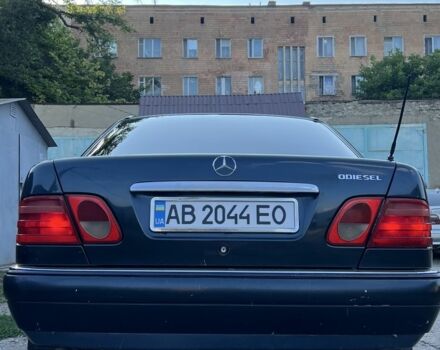 Синій Мерседес Е-Клас, об'ємом двигуна 3 л та пробігом 310 тис. км за 6422 $, фото 3 на Automoto.ua