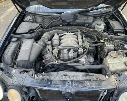 Мерседес Е-Класс 1998 в Овидиополе на Automoto.ua Синий Мерседес Е-Класс, объемом двигателя 2.4 л и пробегом 333 тыс. км за 3300 $, фото 16 на Automoto.ua