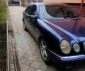 Синий Мерседес Е-Класс, объемом двигателя 3.2 л и пробегом 350 тыс. км за 3100 $, фото 1 на Automoto.ua