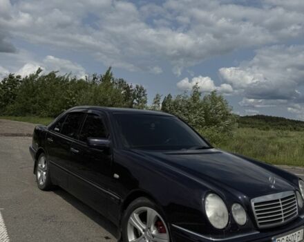 Мерседес Е-Класс 1998 в Жовкве на Automoto.ua Синий Мерседес Е-Класс, объемом двигателя 2 л и пробегом 500 тыс. км за 4300 $, фото 3 на Automoto.ua