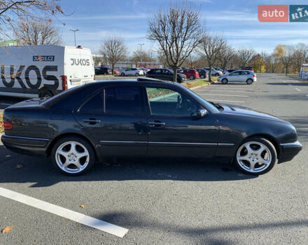 Синий Мерседес Е-Класс, объемом двигателя 2.4 л и пробегом 234 тыс. км за 3500 $, фото 6 на Automoto.ua