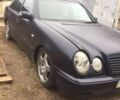 Синій Мерседес Е-Клас, об'ємом двигуна 2 л та пробігом 200 тис. км за 1500 $, фото 3 на Automoto.ua