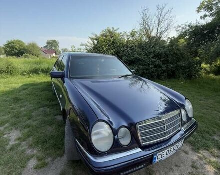 Синий Мерседес Е-Класс, объемом двигателя 2 л и пробегом 395 тыс. км за 3000 $, фото 1 на Automoto.ua