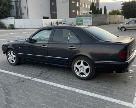 Синій Мерседес Е-Клас, об'ємом двигуна 2.4 л та пробігом 500 тис. км за 1200 $, фото 10 на Automoto.ua