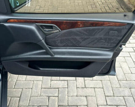 Синий Мерседес Е-Класс, объемом двигателя 2.2 л и пробегом 388 тыс. км за 4950 $, фото 22 на Automoto.ua