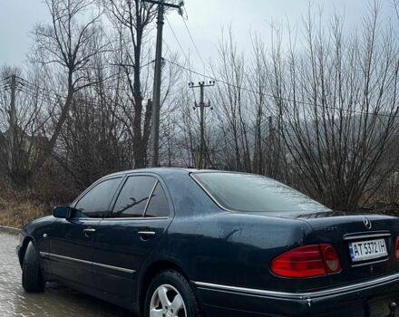 Синій Мерседес Е-Клас, об'ємом двигуна 2.2 л та пробігом 374 тис. км за 3250 $, фото 1 на Automoto.ua