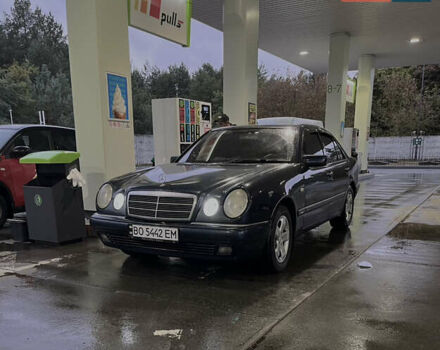 Синій Мерседес Е-Клас, об'ємом двигуна 2.8 л та пробігом 381 тис. км за 3300 $, фото 3 на Automoto.ua