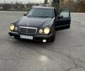 Мерседес Е-Класс 1998 в Харькове на Automoto.ua Синий Мерседес Е-Класс, объемом двигателя 2.5 л и пробегом 225 тыс. км за 3900 $, фото 4 на Automoto.ua