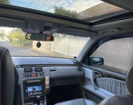 Мерседес Е-Класс 1998 в Овидиополе на Automoto.ua Синий Мерседес Е-Класс, объемом двигателя 2.4 л и пробегом 333 тыс. км за 3300 $, фото 14 на Automoto.ua