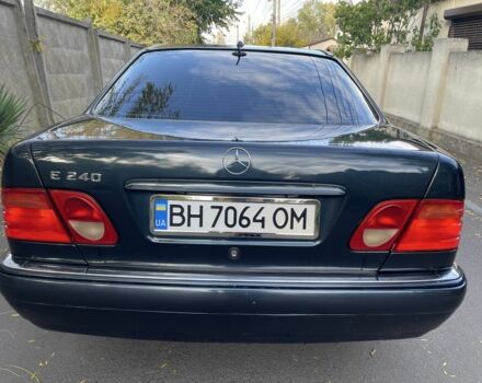 Мерседес Е-Класс 1998 в Овидиополе на Automoto.ua Синий Мерседес Е-Класс, объемом двигателя 2.4 л и пробегом 333 тыс. км за 3300 $, фото 8 на Automoto.ua