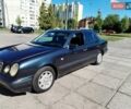 Синий Мерседес Е-Класс, объемом двигателя 2 л и пробегом 203 тыс. км за 3600 $, фото 6 на Automoto.ua