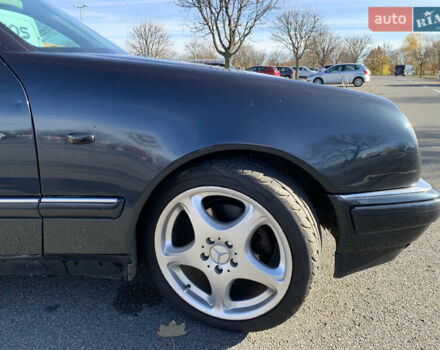 Синий Мерседес Е-Класс, объемом двигателя 2.4 л и пробегом 234 тыс. км за 3500 $, фото 12 на Automoto.ua