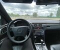 Синий Мерседес Е-Класс, объемом двигателя 2.4 л и пробегом 350 тыс. км за 4200 $, фото 17 на Automoto.ua