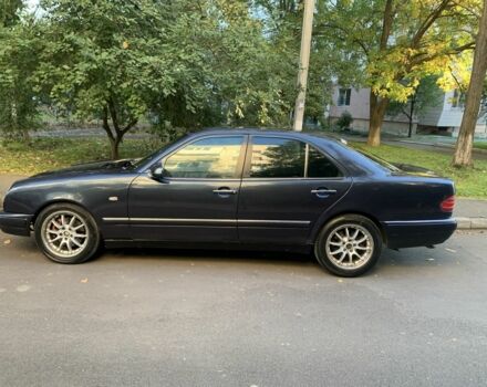 Мерседес Е-Класс 1998 в Одессе на Automoto.ua Синий Мерседес Е-Класс, объемом двигателя 2.8 л и пробегом 273 тыс. км за 2750 $, фото 1 на Automoto.ua