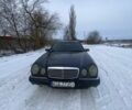 Синій Мерседес Е-Клас, об'ємом двигуна 2.2 л та пробігом 300 тис. км за 1099 $, фото 1 на Automoto.ua