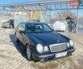 Синий Мерседес Е-Класс, объемом двигателя 2 л и пробегом 400 тыс. км за 1950 $, фото 2 на Automoto.ua