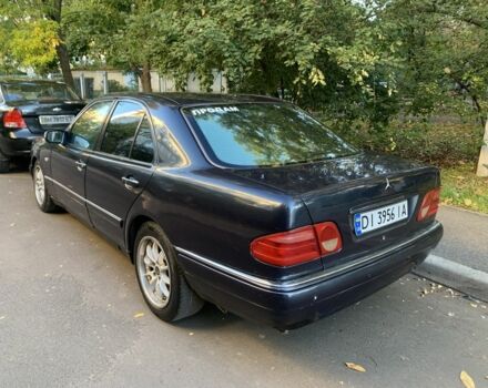 Мерседес Е-Класс 1998 в Одессе на Automoto.ua Синий Мерседес Е-Класс, объемом двигателя 2.8 л и пробегом 273 тыс. км за 2750 $, фото 2 на Automoto.ua