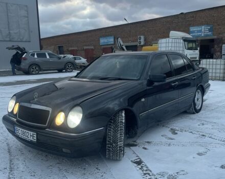 Синий Мерседес Е-Класс, объемом двигателя 2 л и пробегом 380 тыс. км за 3400 $, фото 3 на Automoto.ua