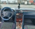 Синій Мерседес Е-Клас, об'ємом двигуна 2.2 л та пробігом 650 тис. км за 5500 $, фото 13 на Automoto.ua