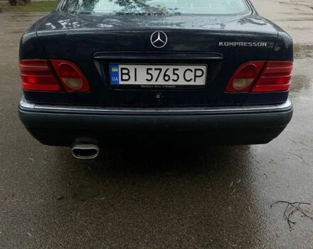 Синий Мерседес Е-Класс, объемом двигателя 2 л и пробегом 472 тыс. км за 2850 $, фото 3 на Automoto.ua