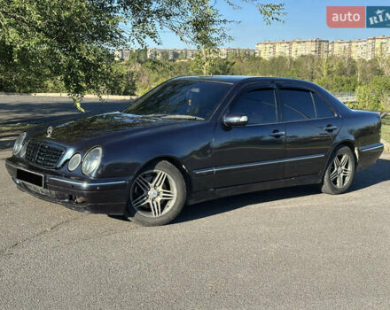 Синій Мерседес Е-Клас, об'ємом двигуна 3.23 л та пробігом 438 тис. км за 3999 $, фото 7 на Automoto.ua
