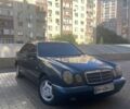 Синий Мерседес Е-Класс, объемом двигателя 2 л и пробегом 348 тыс. км за 4200 $, фото 1 на Automoto.ua