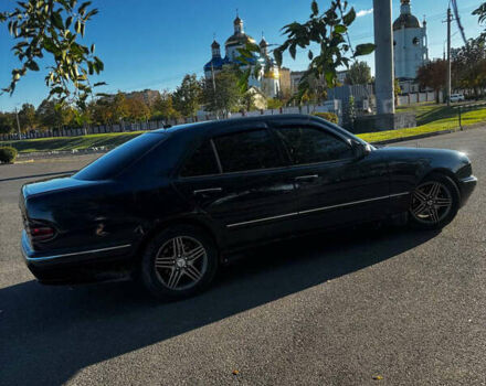 Синій Мерседес Е-Клас, об'ємом двигуна 3.23 л та пробігом 438 тис. км за 3999 $, фото 17 на Automoto.ua