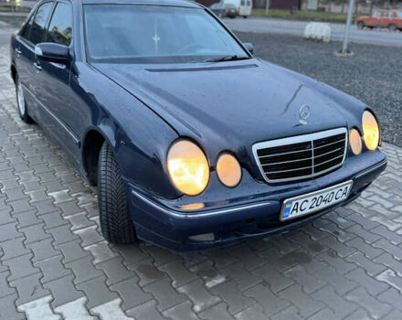 Синій Мерседес Е-Клас, об'ємом двигуна 2.4 л та пробігом 381 тис. км за 3000 $, фото 3 на Automoto.ua