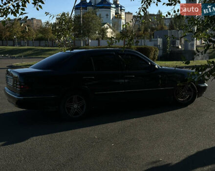 Синій Мерседес Е-Клас, об'ємом двигуна 3.23 л та пробігом 438 тис. км за 3999 $, фото 15 на Automoto.ua