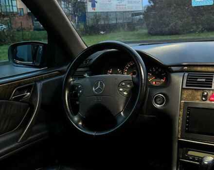 Синий Мерседес Е-Класс, объемом двигателя 3.22 л и пробегом 540 тыс. км за 3800 $, фото 5 на Automoto.ua