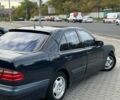 Синій Мерседес Е-Клас, об'ємом двигуна 2 л та пробігом 266 тис. км за 3500 $, фото 2 на Automoto.ua