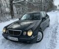 Синий Мерседес Е-Класс, объемом двигателя 2.4 л и пробегом 381 тыс. км за 2150 $, фото 1 на Automoto.ua
