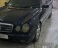Синий Мерседес Е-Класс, объемом двигателя 2 л и пробегом 430 тыс. км за 3800 $, фото 1 на Automoto.ua