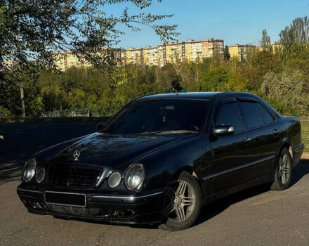 Синій Мерседес Е-Клас, об'ємом двигуна 3.23 л та пробігом 438 тис. км за 3999 $, фото 3 на Automoto.ua