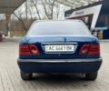 Синий Мерседес Е-Класс, объемом двигателя 2 л и пробегом 400 тыс. км за 3800 $, фото 5 на Automoto.ua