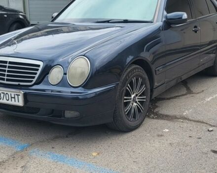 Синій Мерседес Е-Клас, об'ємом двигуна 2 л та пробігом 392 тис. км за 4199 $, фото 1 на Automoto.ua